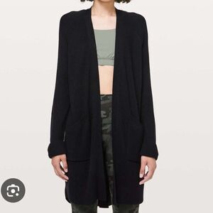 Lululemon Still At Ease Wrap
Black